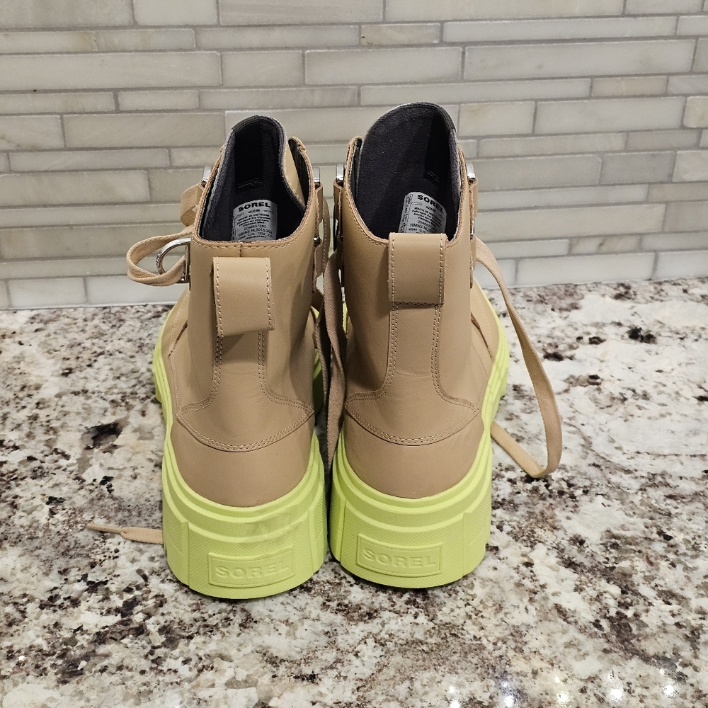 SOREL Caribou X Leather Boot Sz 9 Tan Neon green sole Waterproof - Picture 4 of 9